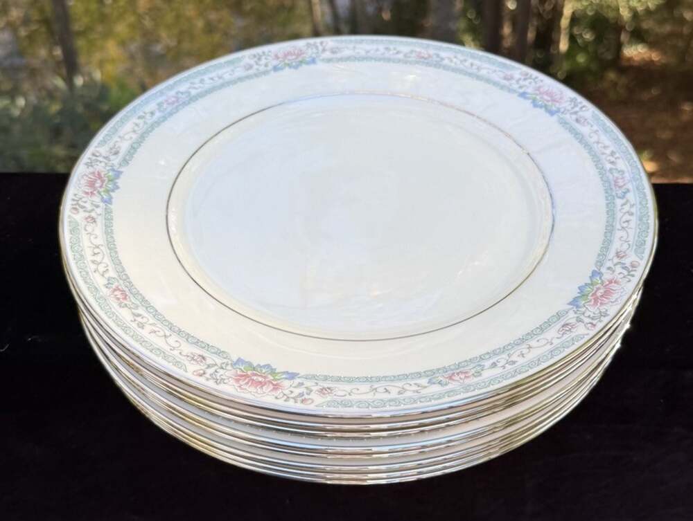 8 Vintage Retired Lenox Charleston 10.75” Dinner Plates Platinum Trim EUC!